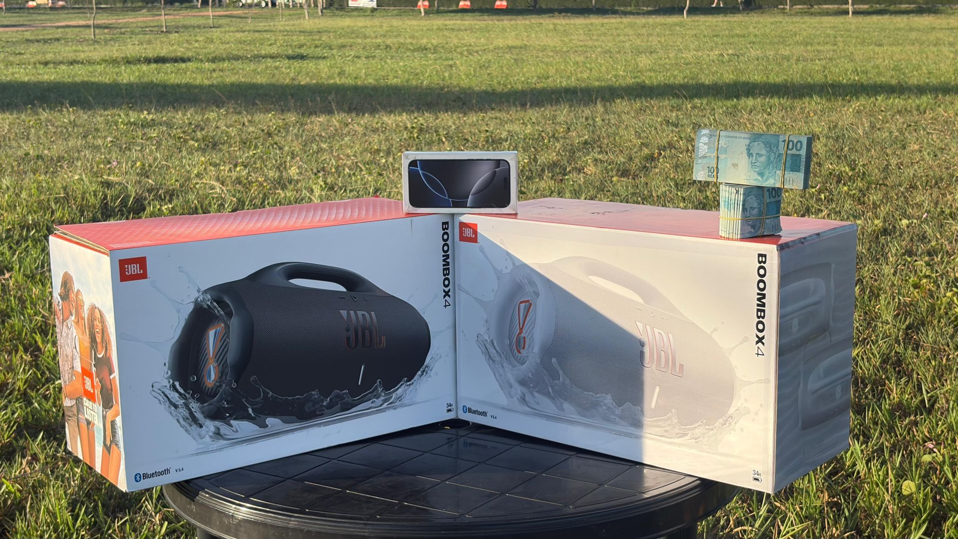 CENTENA : IPHONE 16 PRO MAX + 02 JBL BOOMBOX 4 OU 15.000,00 MIL NO PIX  SORTEIO 31 DE JANEIRO