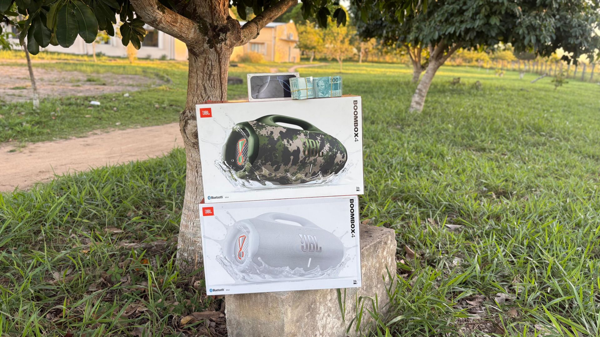 CENTENA : IPHONE 16 PRO MAX + 02 JBL BOOMBOX 4 OU 15.000,00 MIL NO PIX  SORTEIO 14 DE FEVEREIRO